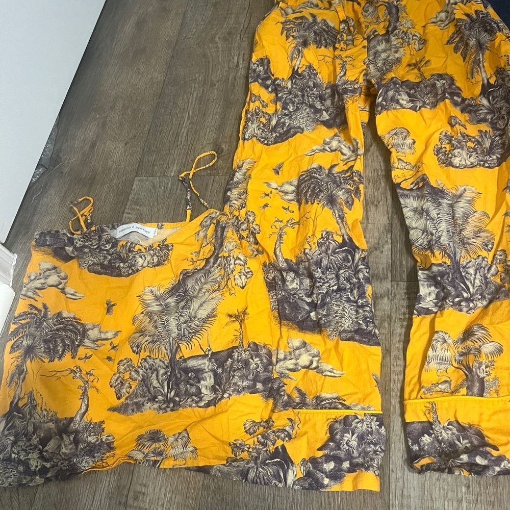 Desmond & Dempsey Yellow and Gray Printed outfit Set xs - Picture 2 of 9